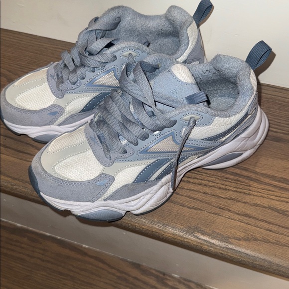 Reebok Gray Chunky Sneakers Athletic Style unisex - Picture 6 of 9